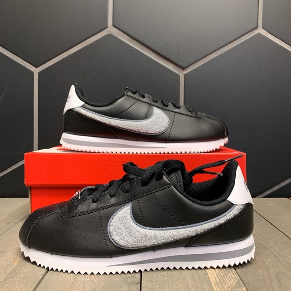 nike cortez basic leather black white